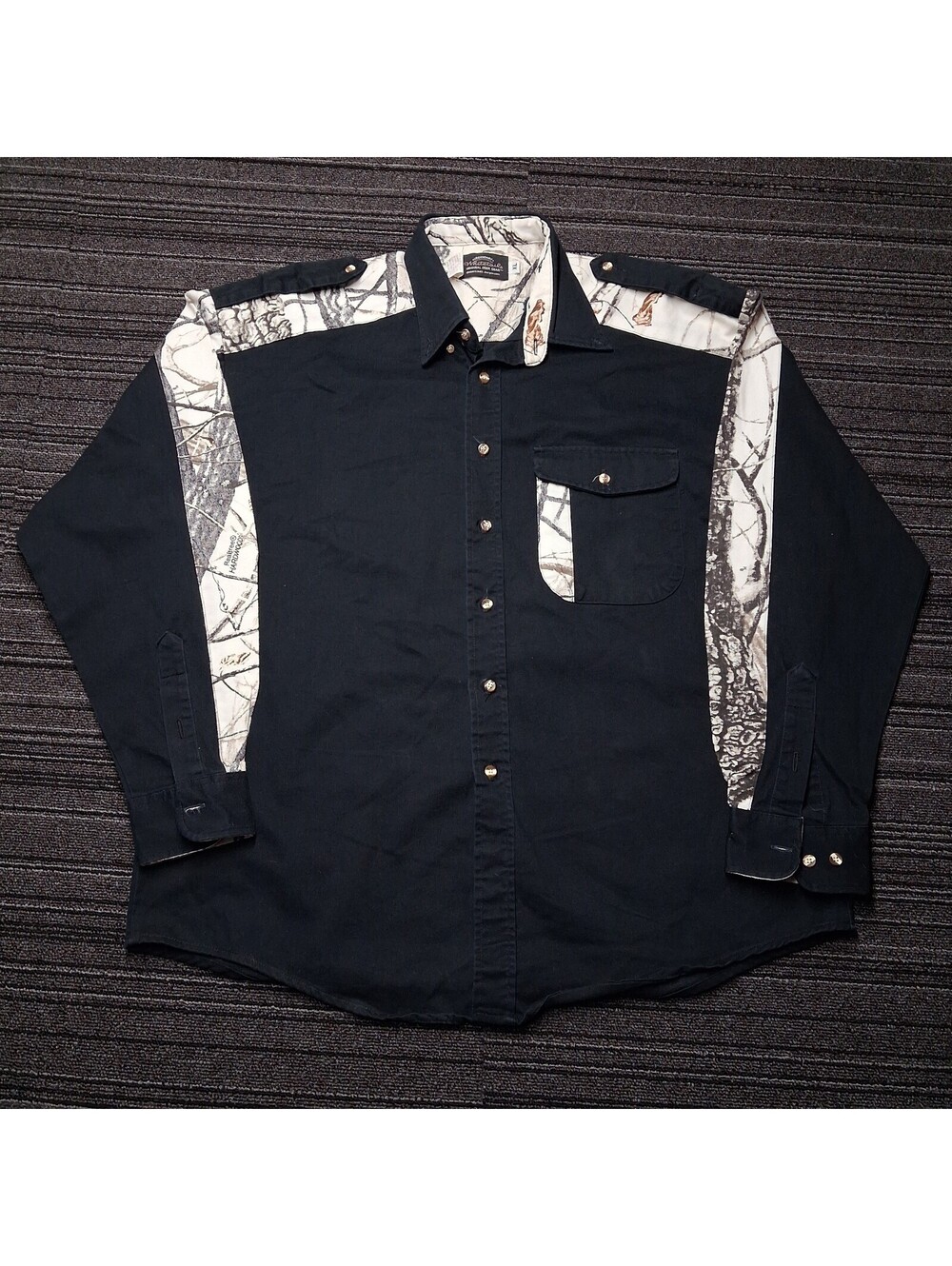 Legendary Whitetails Hunting Shirt Mens XL Black Realtree Camo Button Up Cotton